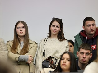 2025-12-01 12-12-08.jpeg